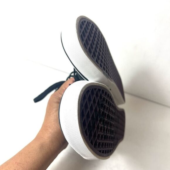 Vans x Disney SK8 Hi Women 7.5 Sneaker Pixar Toy Story Buzz Lightyear Men 6 Shoe - Picture 7 of 11